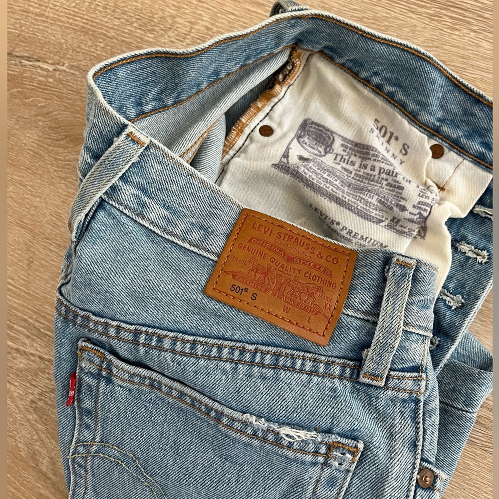 LEVI 501 SKINNY
